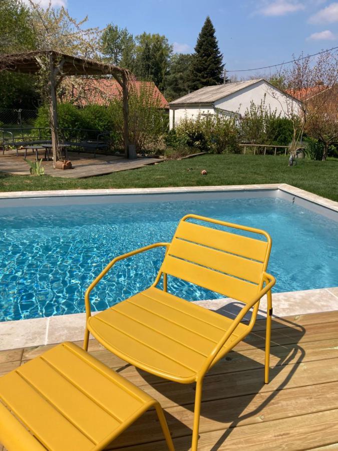 Les Chambres Lauryvan Saint-Junien Esterno foto