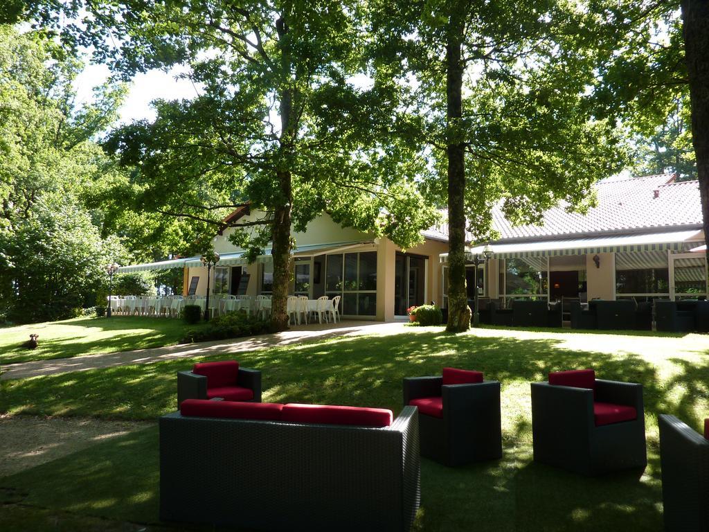 Les Chambres Lauryvan Saint-Junien Esterno foto