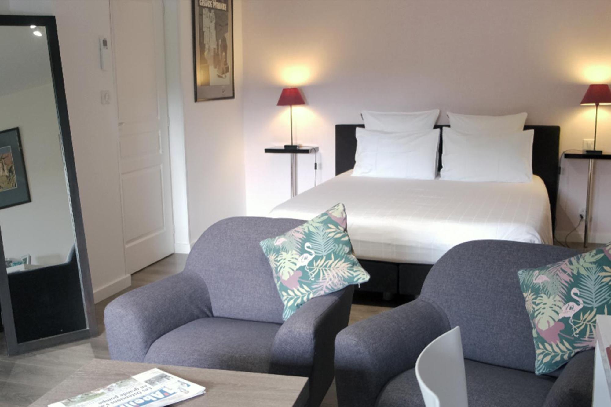 Les Chambres Lauryvan Saint-Junien Esterno foto